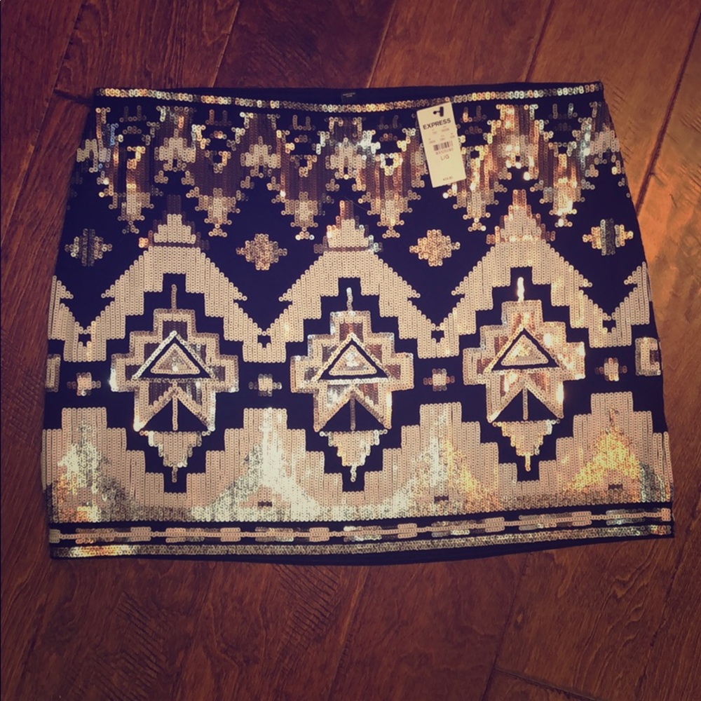 Express women’s Large sequin skirt - NEW WITH TAGS
